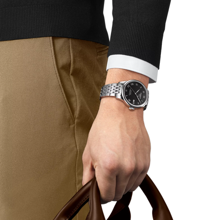 Simulation of the watch Tissot Le Locle Powermatic 80 on a wrist