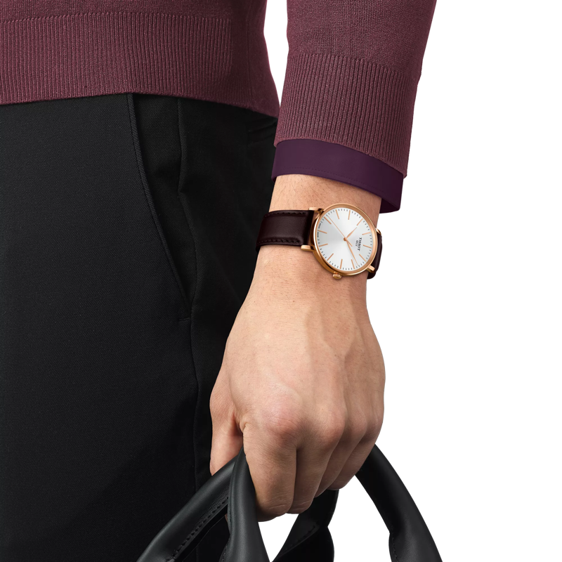 Simulation of the watch Tissot Everytime 40mm on a wrist