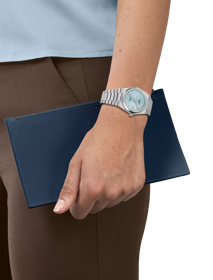 Simulation of the watch Tissot PRX Powermatic 80 35mm on a wrist