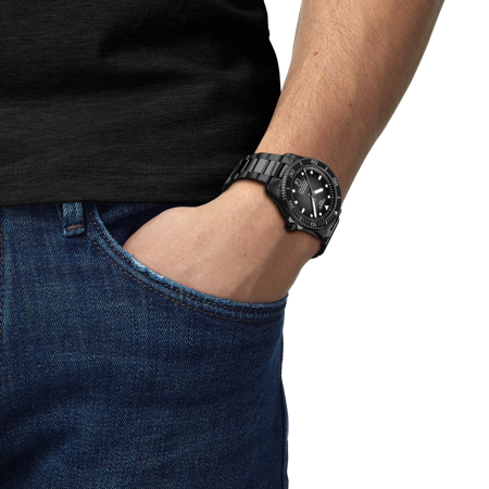 Simulation of the watch Tissot Seastar 1000 Powermatic 80 40mm on a wrist