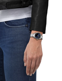 Simulation of the watch Tissot PR 100 系列34mm on a wrist