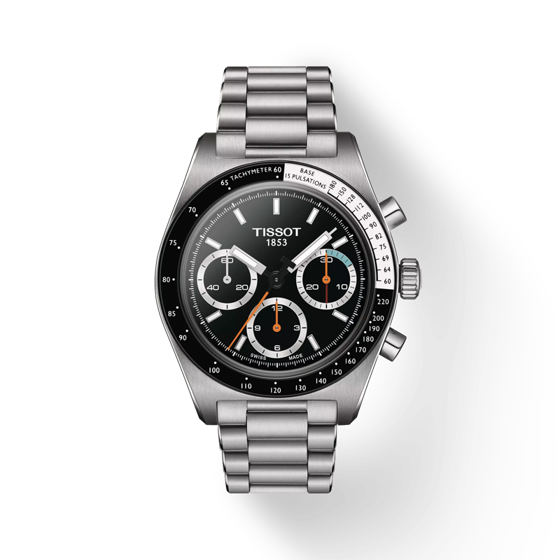 Vista frontal del reloj Tissot PR516 Mechanical Chronograph con sombra