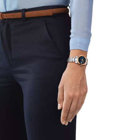 Simulation of the watch Tissot T-My Lady 自動款 18K金錶圈 on a wrist