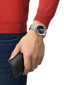 Simulation of the watch Tissot Classic Dream on a wrist