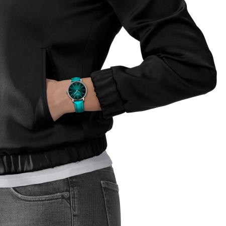 Simulation of the watch Tissot Everytime 34mm on a wrist
