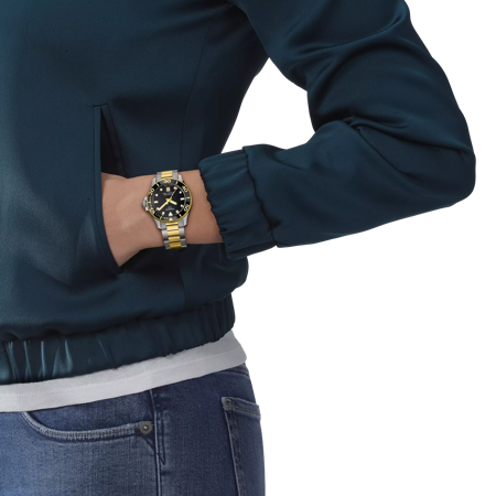 Simulation of the watch Tissot Seastar 1000 36mm on a wrist