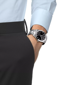 Simulation of the watch Tissot ジェントルマン on a wrist