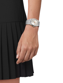 Simulation of the watch Tissot PRX 35mm on a wrist