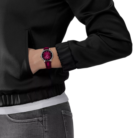 Simulación del reloj Tissot Everytime 34mm en la muñeca