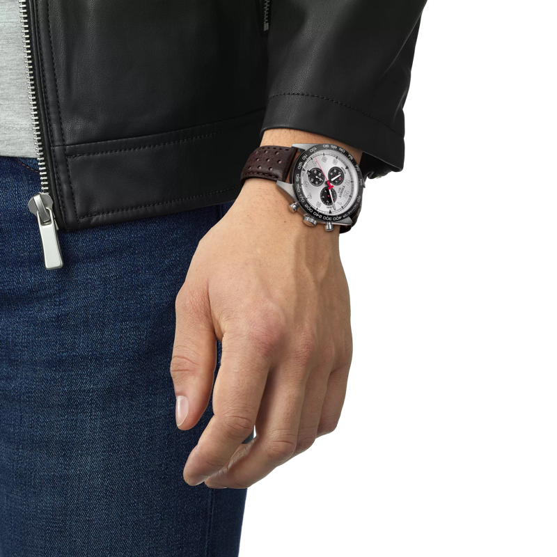 Simulation of the watch Tissot PRS 516 Chronograph on a wrist