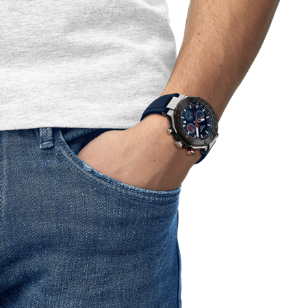 Simulación del reloj Tissot T-Race MotoGP Chronograph 2024 Limited Edition en la muñeca
