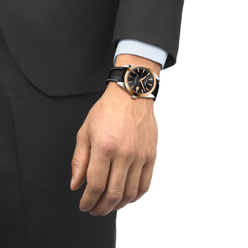 Simulation of the watch Tissot Gentleman Powermatic 80 Silicium 18K Massivgoldlünette on a wrist