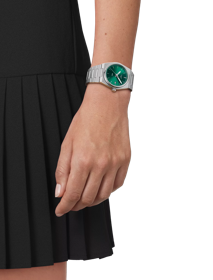 Simulation of the watch Tissot PRX 35mm on a wrist