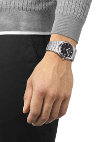 Simulation of the watch Tissot PRX Powermatic 80 40mm on a wrist