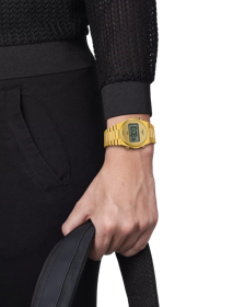 Simulation of the watch Tissot PRX Digital 35 mm on a wrist