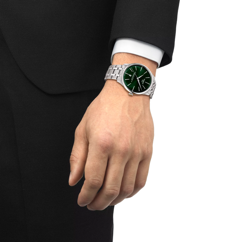 Simulation of the watch Tissot Chemin des Tourelles Powermatic 80 42 mm on a wrist