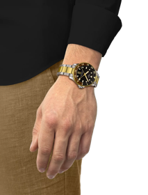 Simulation of the watch Tissot Seastar 1000 Quartz GMT on a wrist