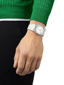 Simulation of the watch Tissot PRX 40mm on a wrist