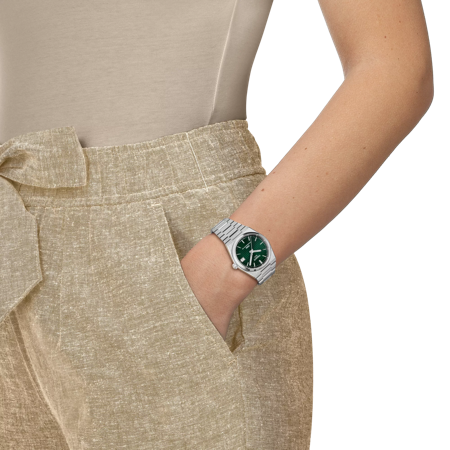 Simulation of the watch Tissot PRX Powermatic 80 35mm on a wrist