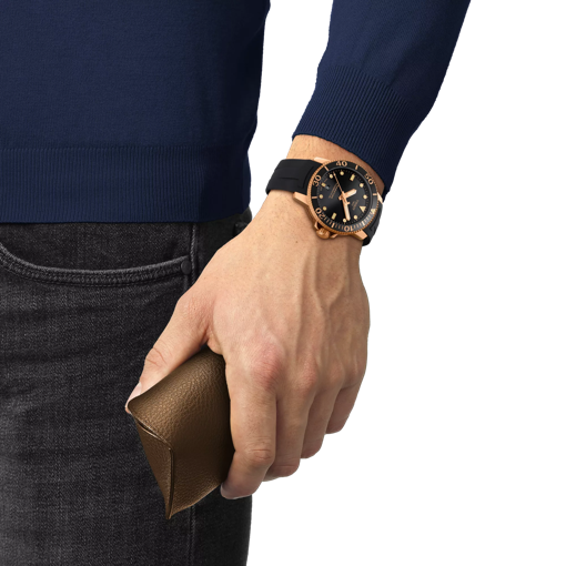 Simulation of the watch Tissot 海星1000系列自動款 on a wrist