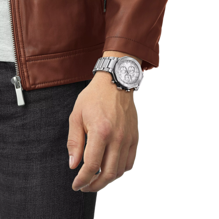 Simulación del reloj Tissot T-Race Chronograph en la muñeca
