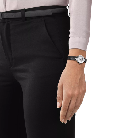 Simulation of the watch Tissot Bellissima Small lady on a wrist