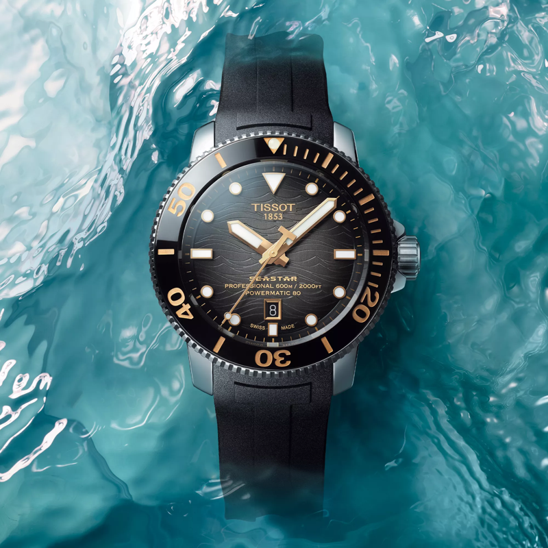 นาฬิกา Tissot Seastar 2000 Professional Powermatic 80 บนพื้นหลังสี