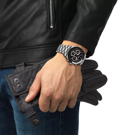 Simulation of the watch Tissot PR516 Mechanical Chronograph on a wrist