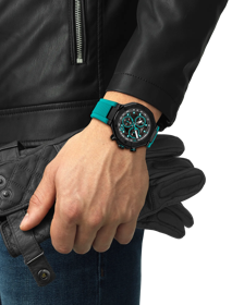 Simulación del reloj Tissot T-Race Quartz Chronograph en la muñeca
