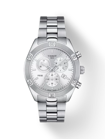 มุมมองด้านหน้าของนาฬิกา Tissot PR 100 Sport Chic Chronograph พร้อมเงา
