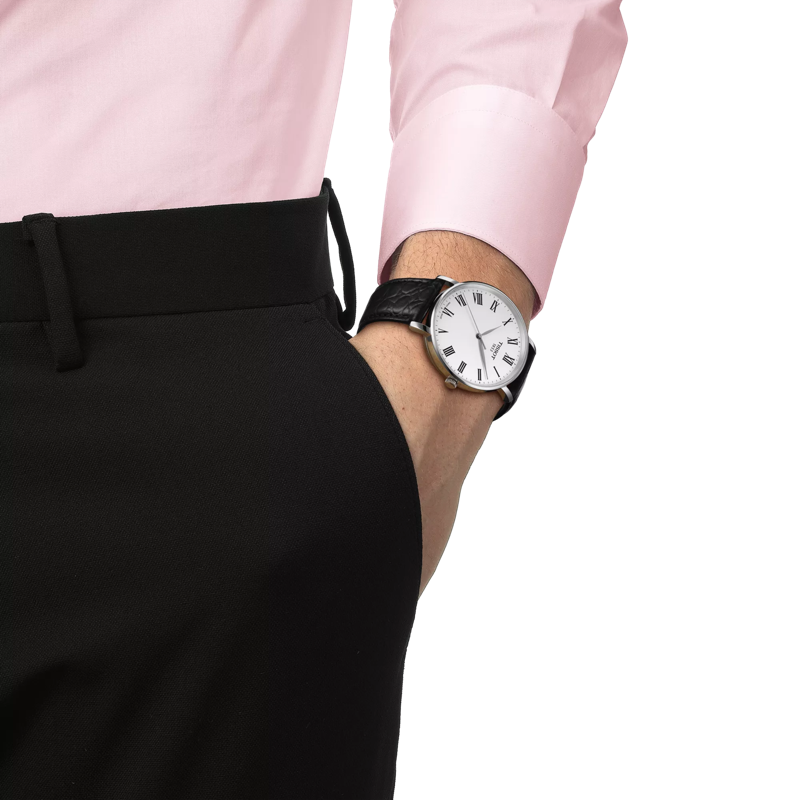 Simulation of the watch Tissot Everytime 40mm on a wrist