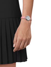 Simulation of the watch Tissot Bellissima Small lady on a wrist