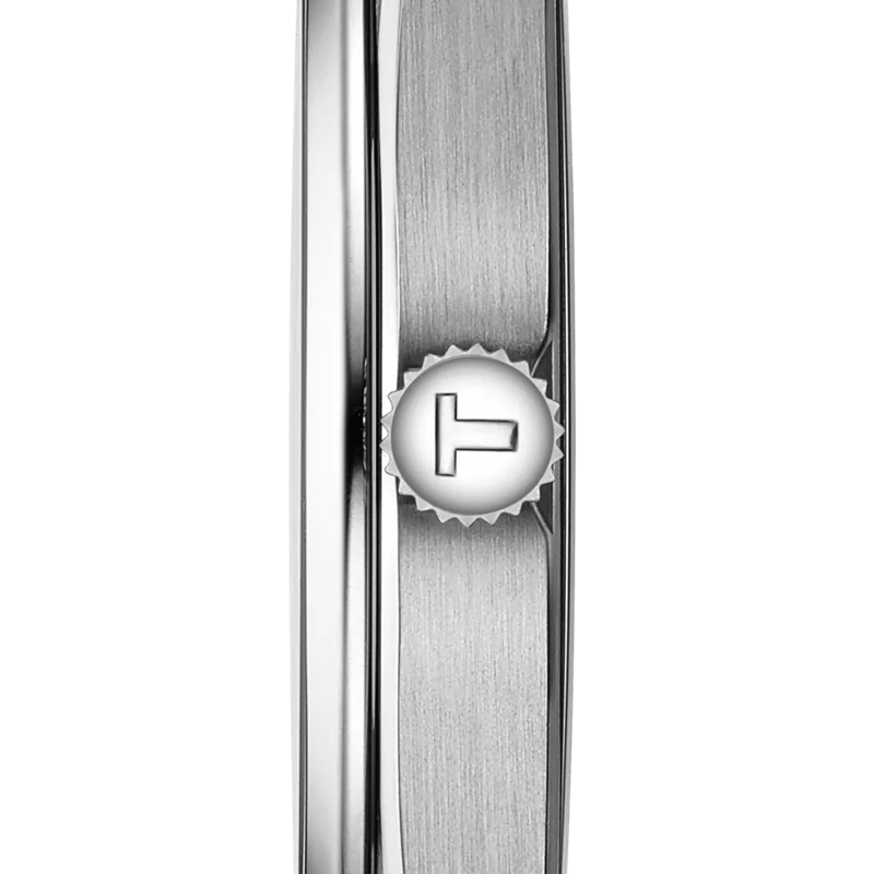 Profile view of the watch case 티쏘 젠틀맨 티타늄