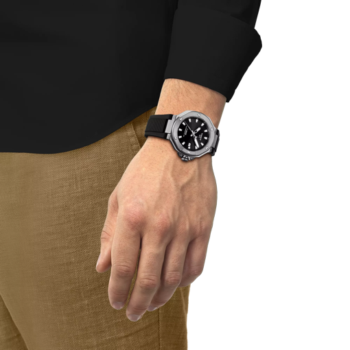Simulation of the watch Tissot T-Race Powermatic 80 41mm on a wrist