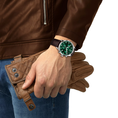 Simulation of the watch Tissot Chrono XL Classic on a wrist