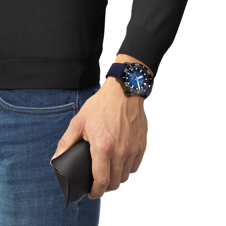 Simulación del reloj Tissot Seastar 2000 Professional Powermatic 80 en la muñeca
