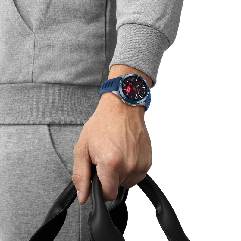 Simulation of the watch TISSOT T-タッチ コネクト スポーツ on a wrist